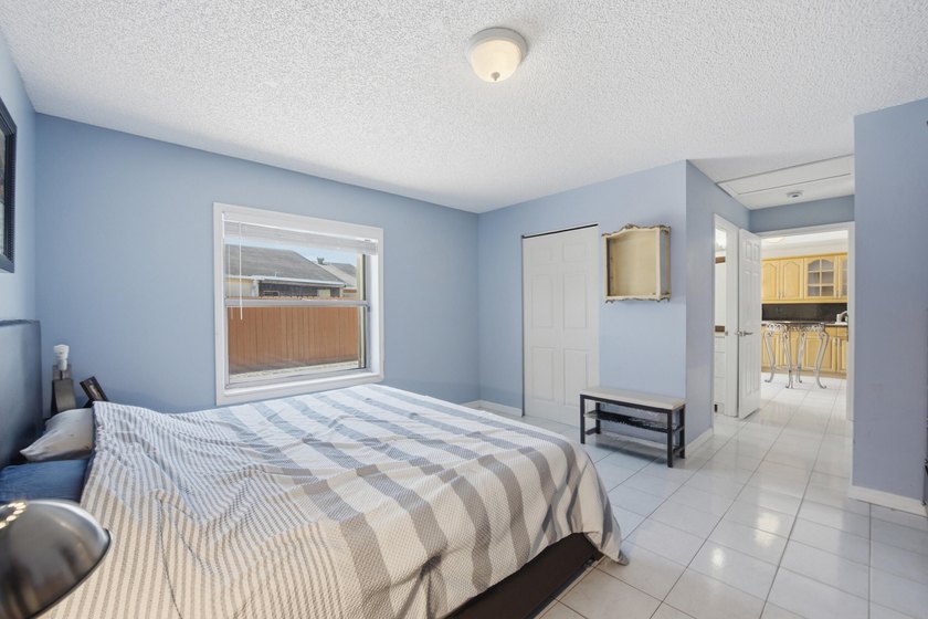 Move right into this beautifully updated 3-bedroom, 2-bath home - photo 11