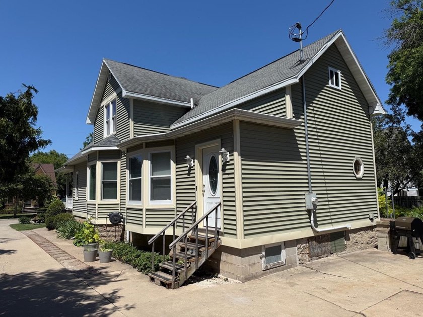 Opportunity awaits the lucky new owners of this fantastic 1 - photo 12