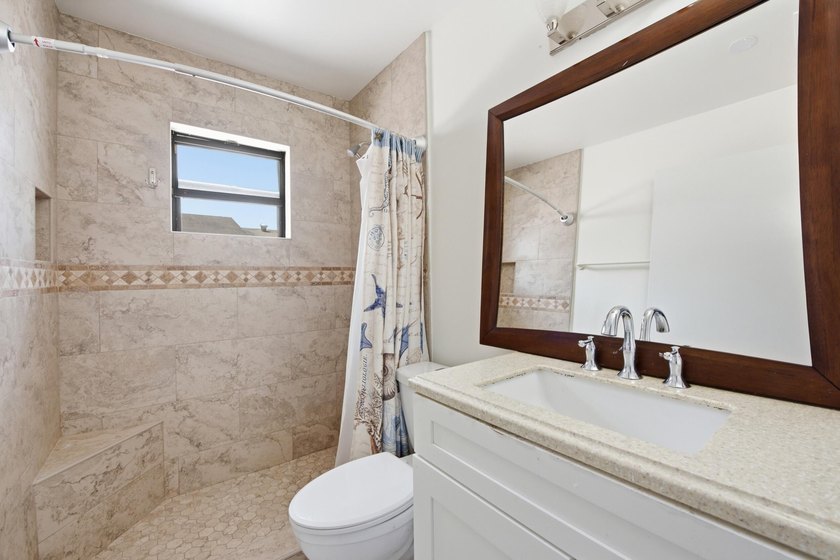 Move right into this beautifully updated 3-bedroom, 2-bath home - photo 12