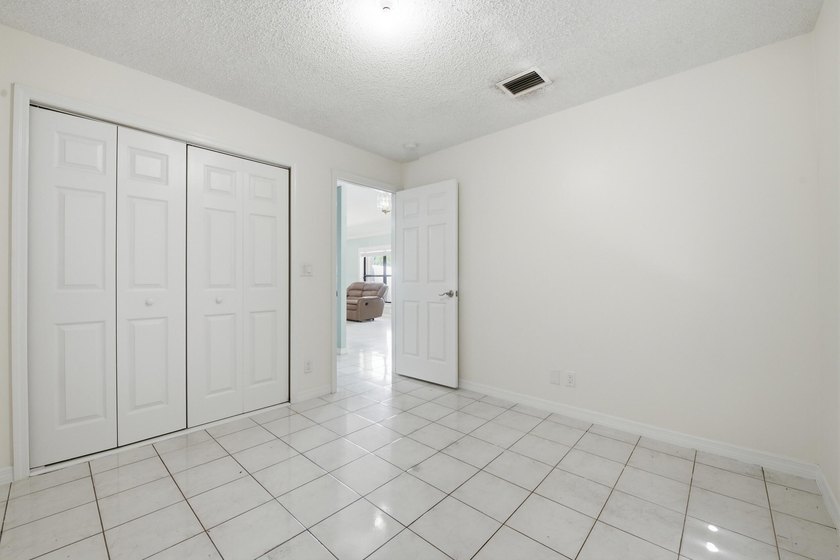 Move right into this beautifully updated 3-bedroom, 2-bath home - photo 17