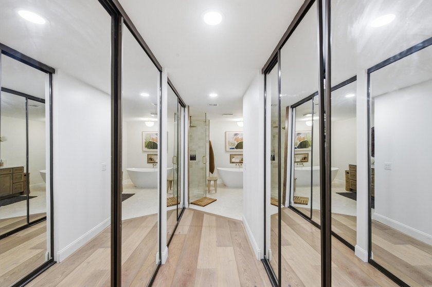 Welcome to this newly renovated Mediterranean/Spanish-style one - photo 13