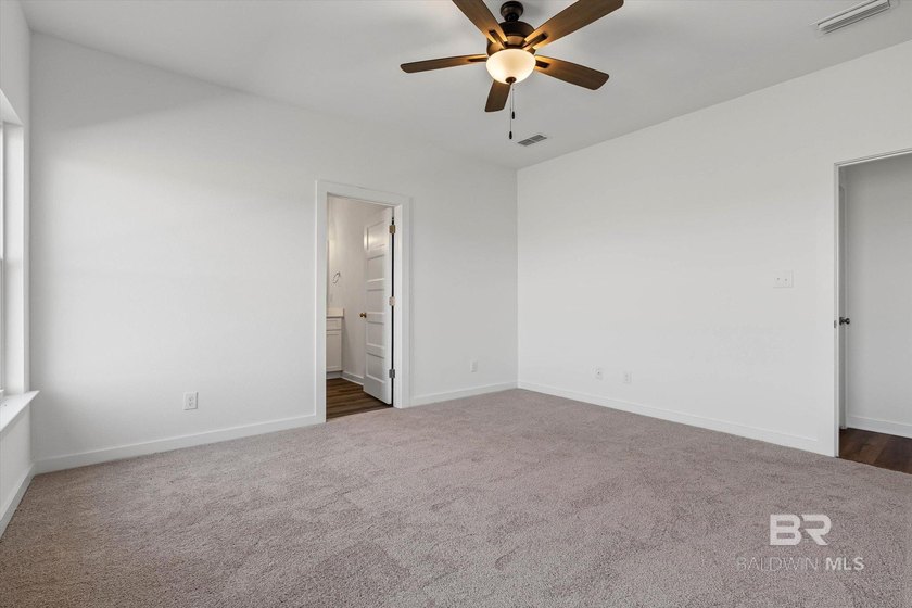 Move in Ready, Gold Fortified, New construction in this first - photo 4