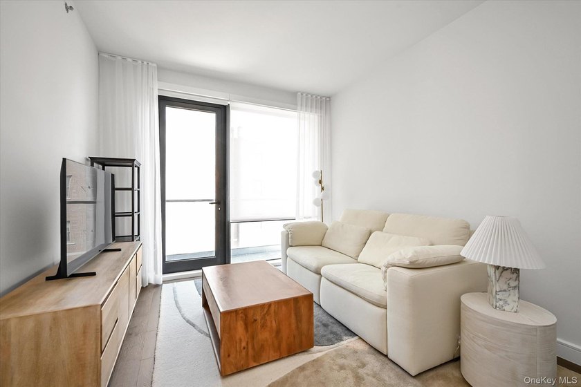 Welcome to unit 8D, your new home at the BLVD Condominiums! - photo 12
