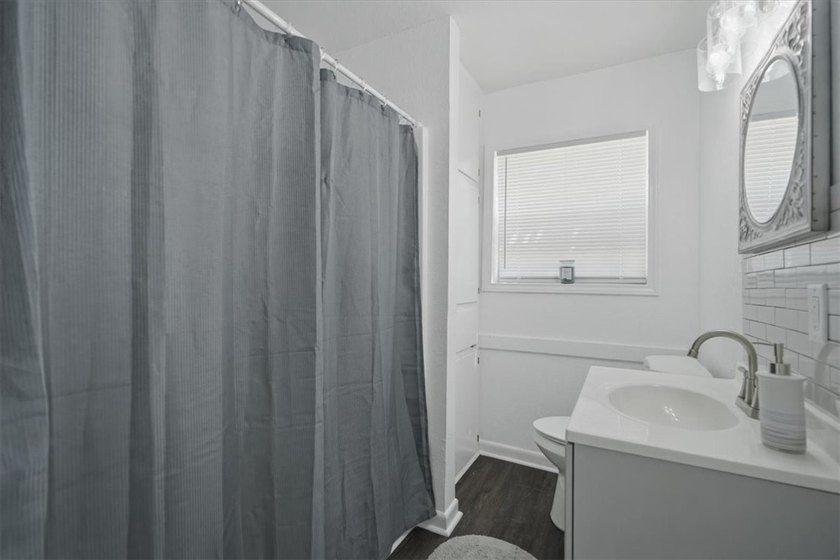 Beautifully updated and move-in ready! This charming home - photo 22