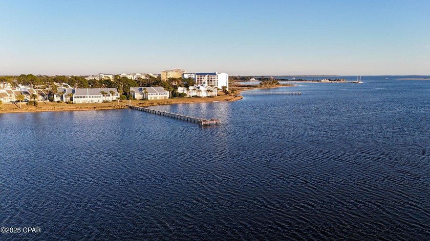 This completely renovated Bayview Villa is located in Bay Point - photo 2