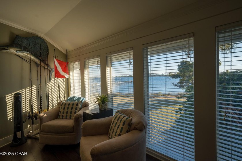 This completely renovated Bayview Villa is located in Bay Point - photo 10