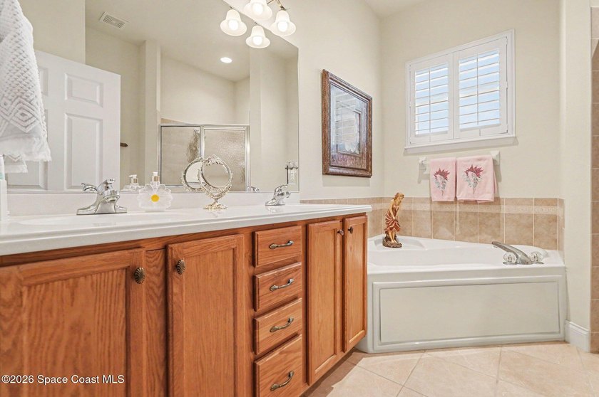 Welcome to Alamanda Key, a highly desirable 55+ gated community - photo 16