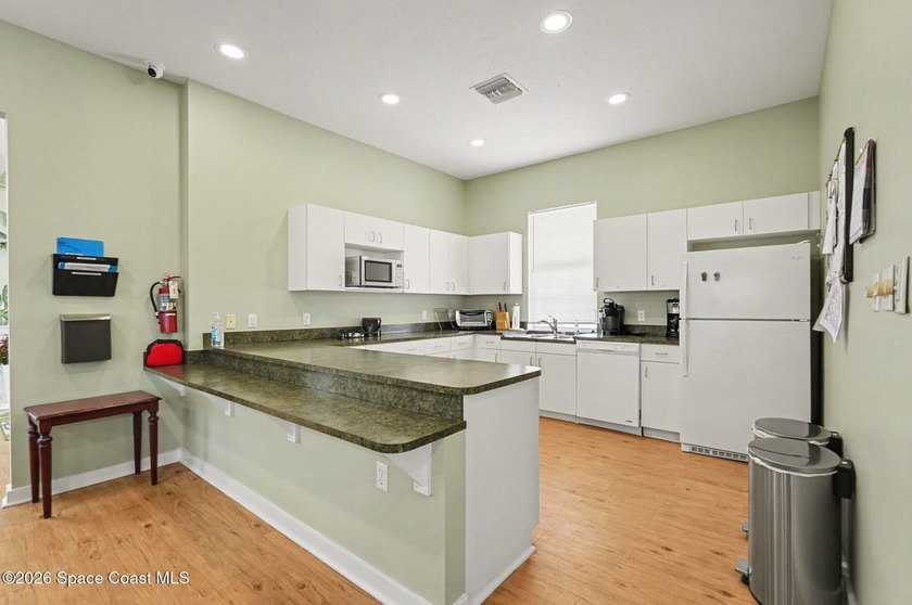 Welcome to Alamanda Key, a highly desirable 55+ gated community - photo 33