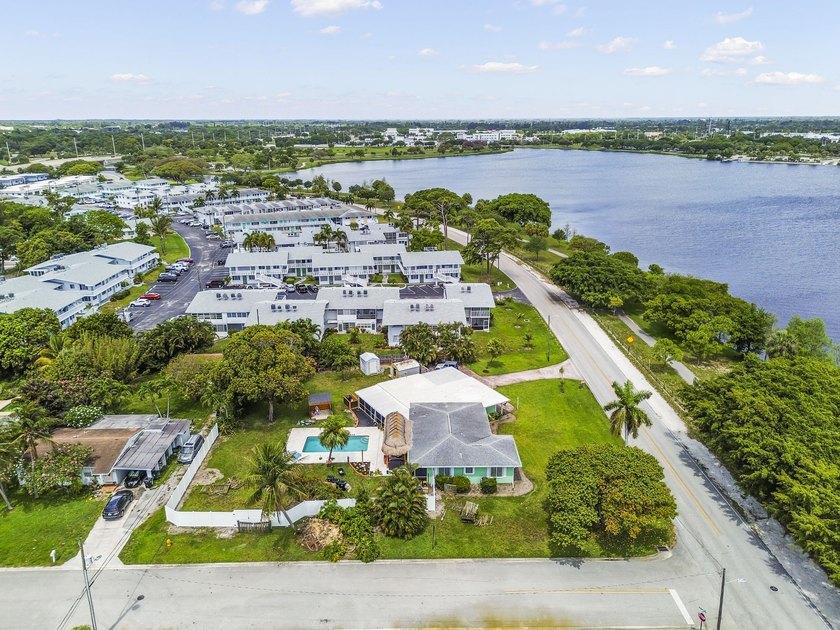 Welcome to your own slice of South Florida charm at 1950 Lake - photo 16