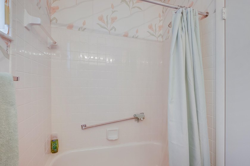 Welcome to this spacious 2-bedroom, 2-bathroom condo in a - photo 18