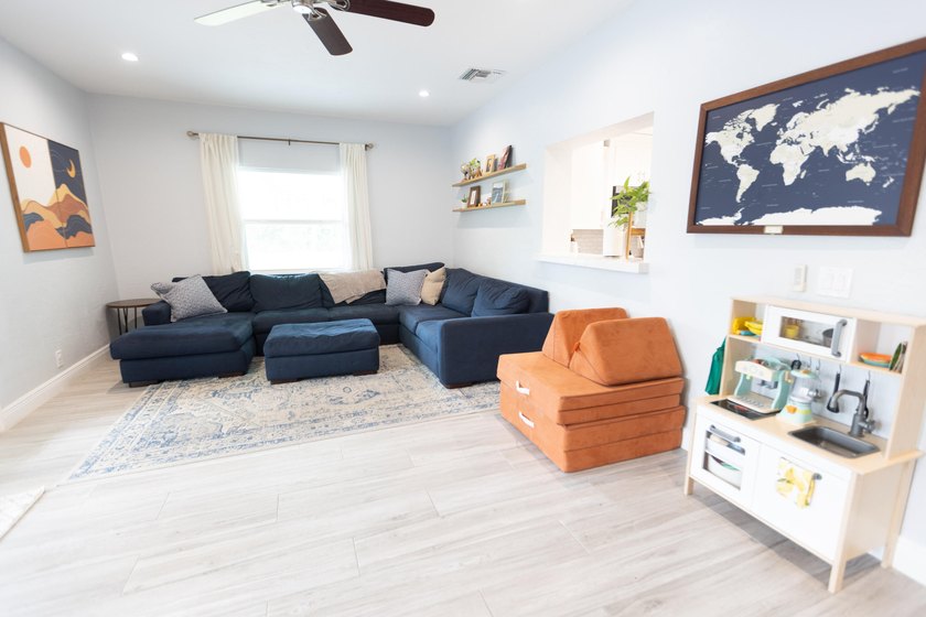 Welcome to your private acre retreat in the highly sought after - photo 16