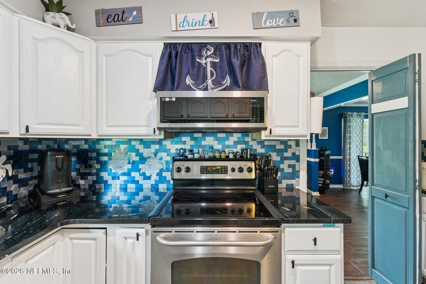 Best Priced pool home on the market in heart of the area! Set on - photo 21