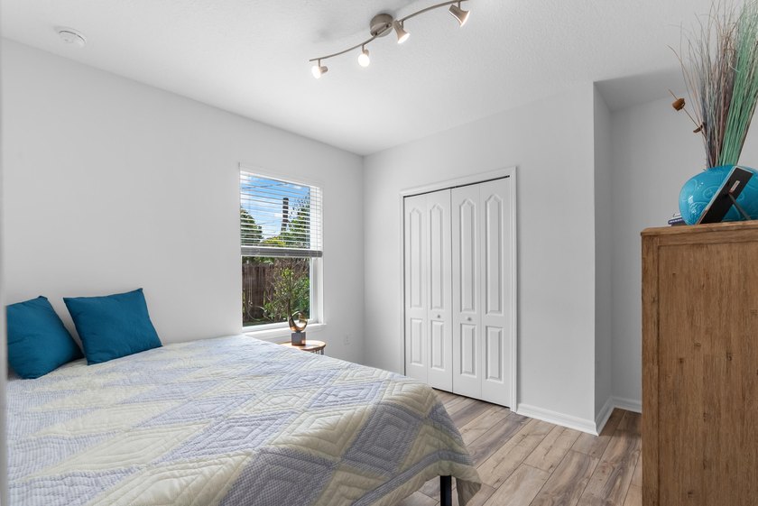 Welcome to this move-in ready 3-bedroom, 2-bath home offering - photo 21