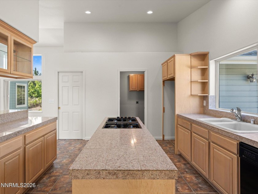 Don't miss this rare opportunity to own a beautifully maintained - photo 23