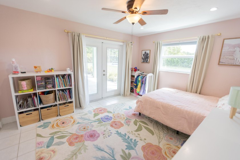 Welcome to your private acre retreat in the highly sought after - photo 26