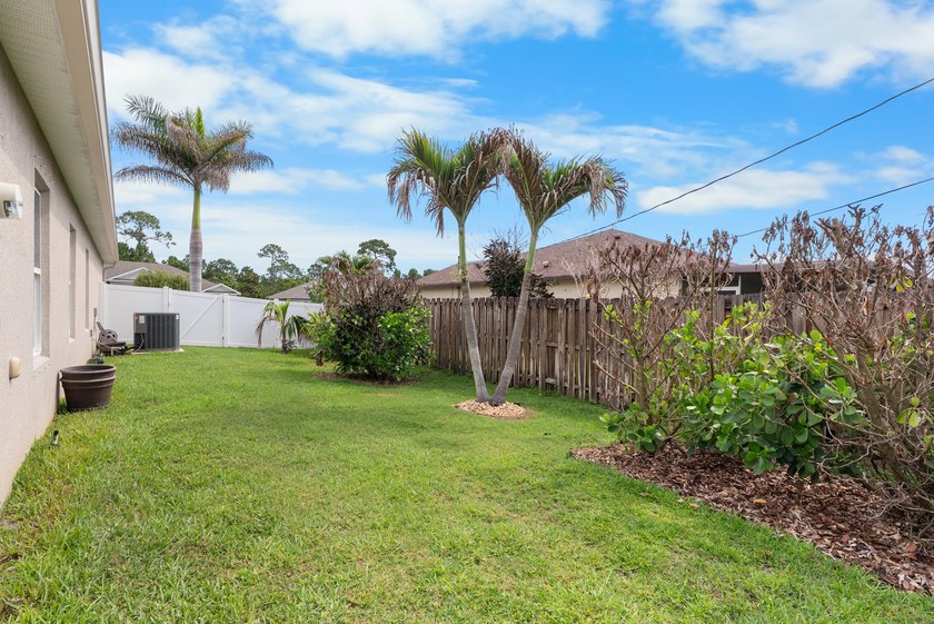 Welcome to this move-in ready 3-bedroom, 2-bath home offering - photo 30