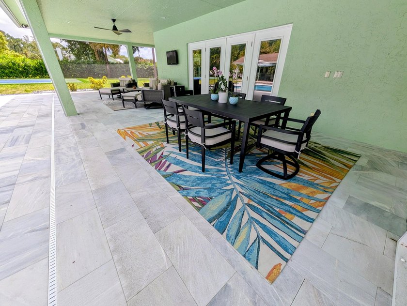 Welcome to your private acre retreat in the highly sought after - photo 31