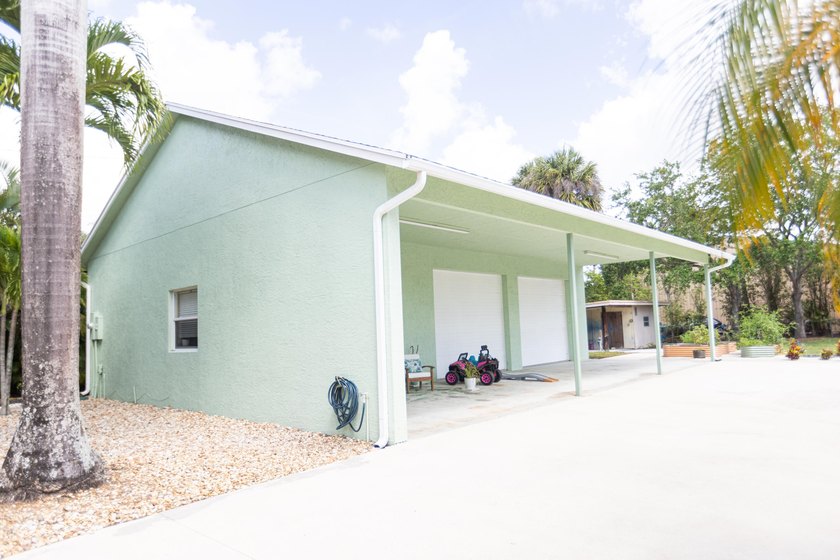Welcome to your private acre retreat in the highly sought after - photo 37