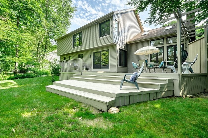 Welcome to 116 Brush Creek Drive - Greece, NY 14612! This - photo 40