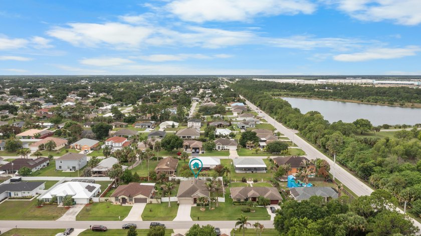 Welcome to this move-in ready 3-bedroom, 2-bath home offering - photo 41