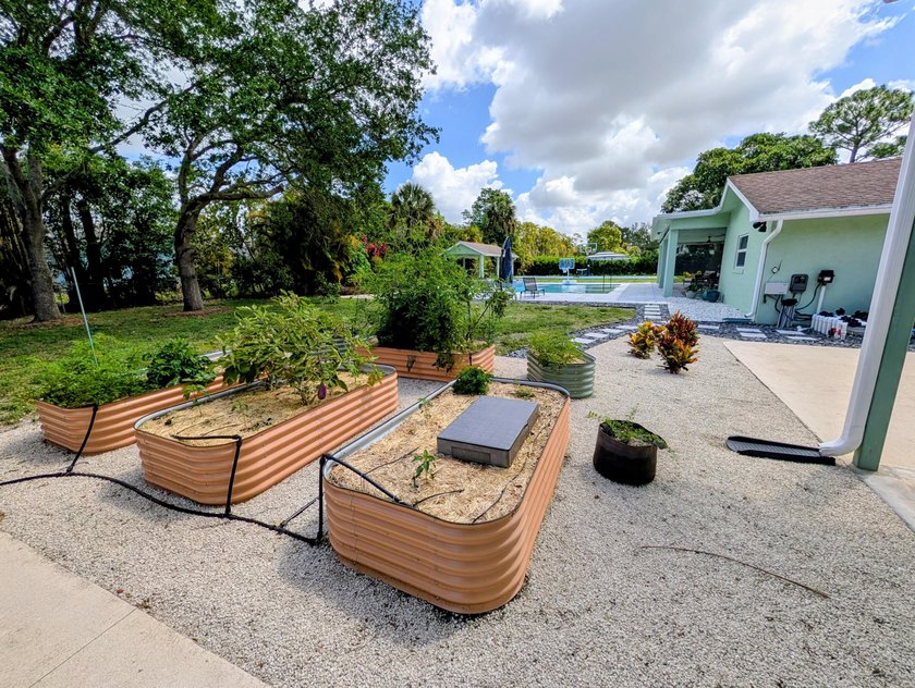 Welcome to your private acre retreat in the highly sought after - photo 46