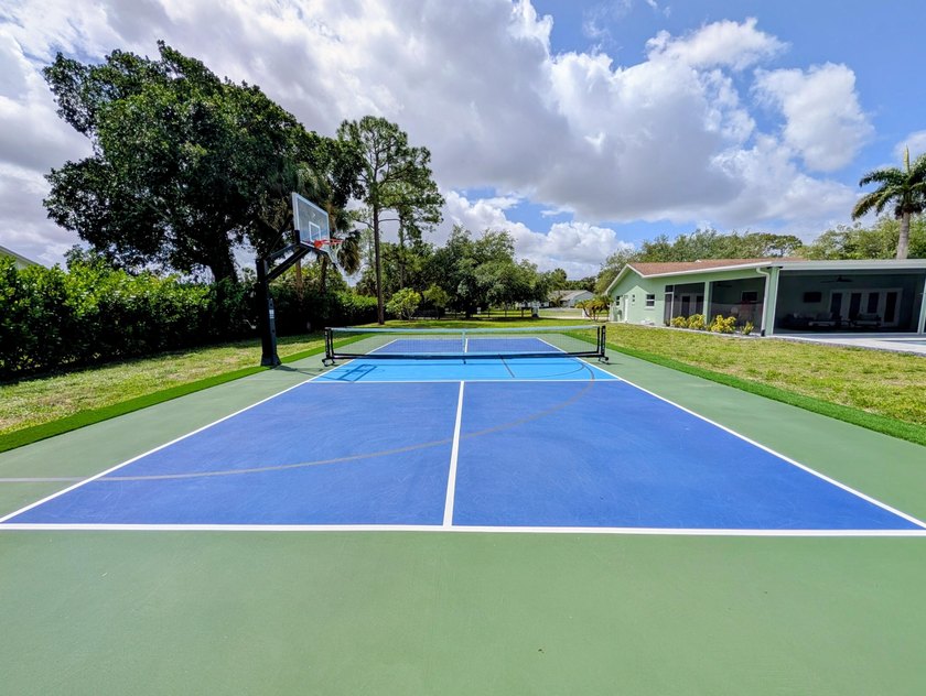 Welcome to your private acre retreat in the highly sought after - photo 50
