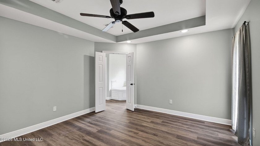 Seller is offering $5000 in buyer closing costs! Like-New Home - photo 19