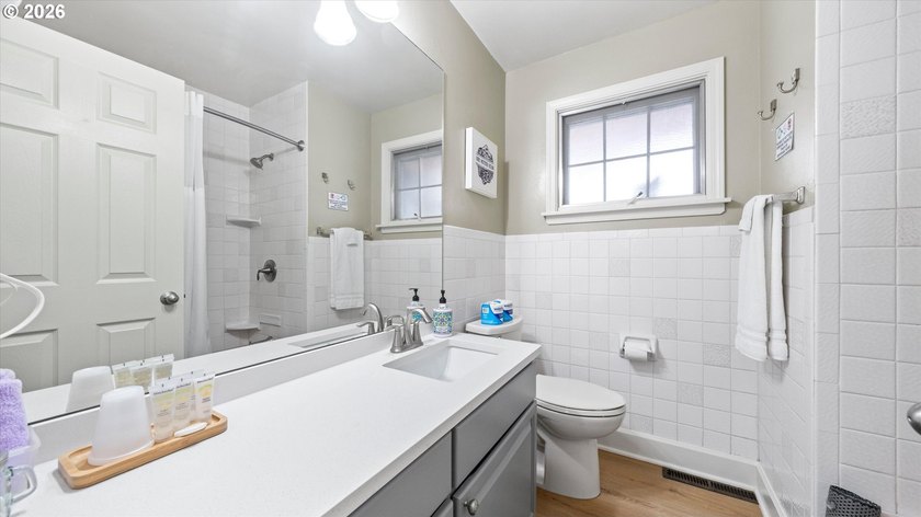 Large home on quiet street, great neighborhood and location with - photo 34