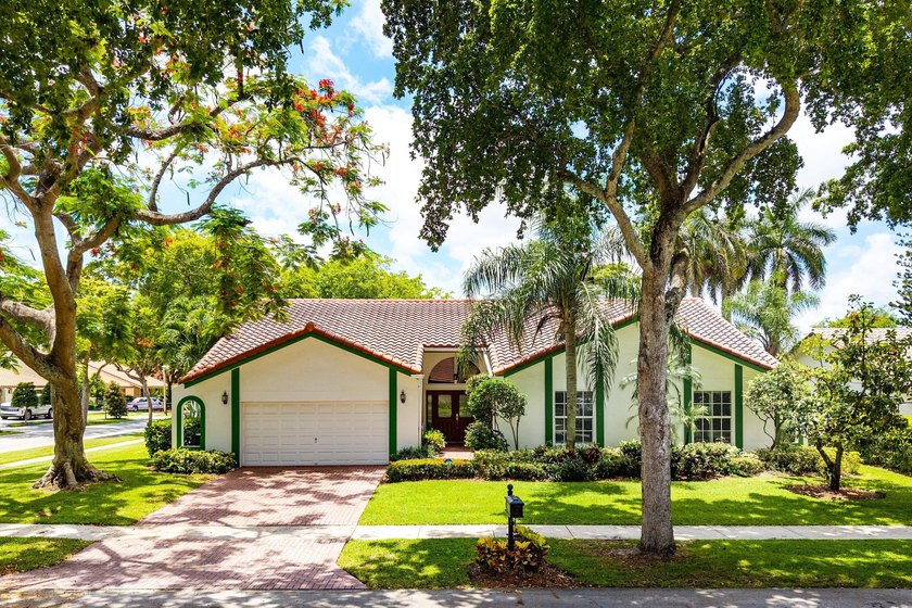 Welcome to New Floresta, one of Central Boca Raton's most - photo 16