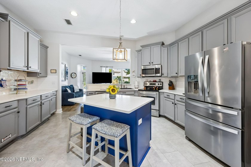Home Sweet Home! Seller says SELL!!!!!Located in the established - photo 21