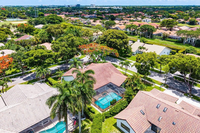 Welcome to New Floresta, one of Central Boca Raton's most - photo 23