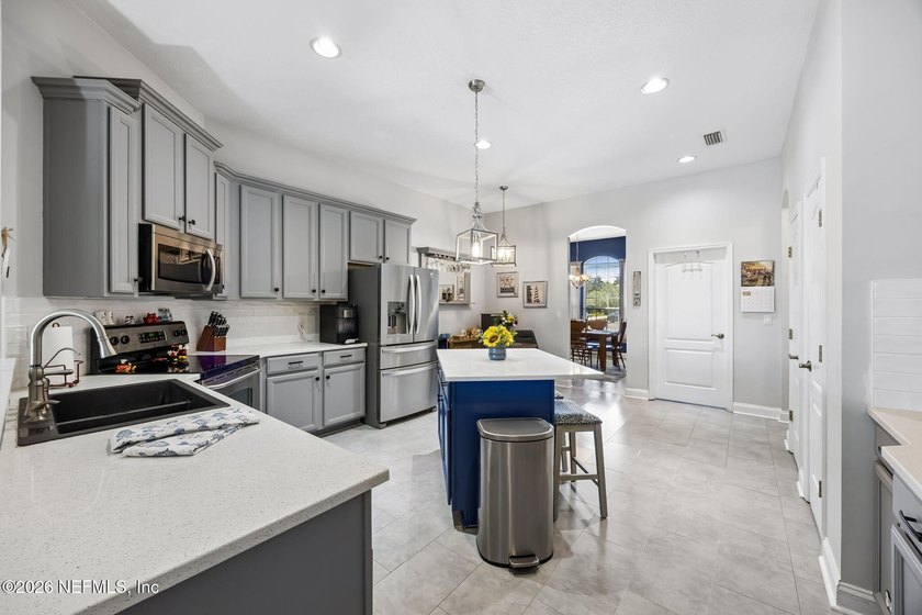 Home Sweet Home! Seller says SELL!!!!!Located in the established - photo 26