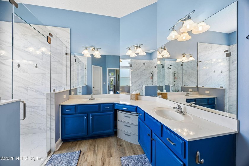 Home Sweet Home! Seller says SELL!!!!!Located in the established - photo 31