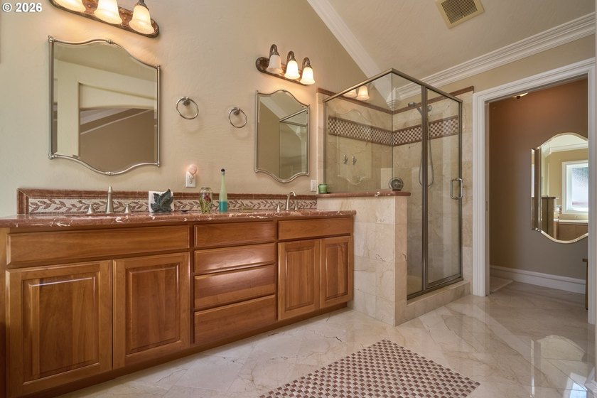 Experience the elegance of Western European design and custom - photo 28