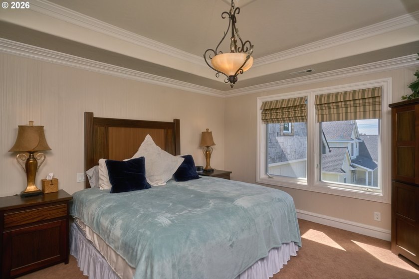 Experience the elegance of Western European design and custom - photo 35
