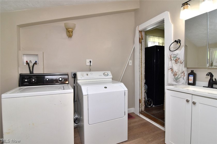 Welcome to this charming and partially updated single-family - photo 12