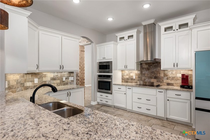Perfectly positioned on a spacious lot in the heart of Salado - photo 13