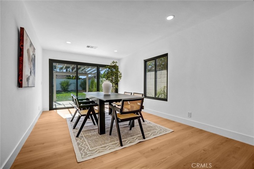 Located in the highly desirable South Coast Metro / Sandpointe - photo 17