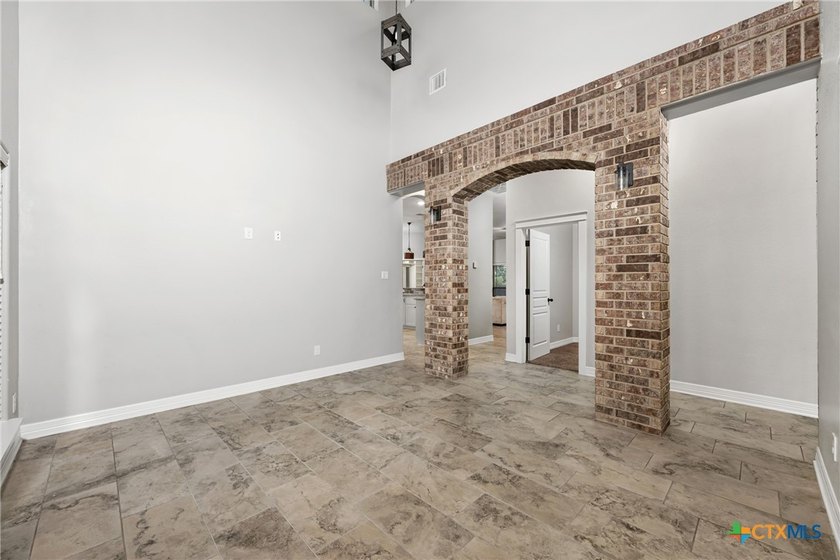 Perfectly positioned on a spacious lot in the heart of Salado - photo 18