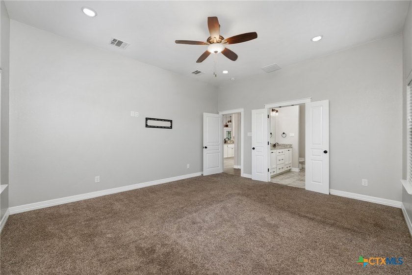 Perfectly positioned on a spacious lot in the heart of Salado - photo 20