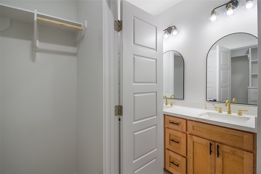 Brand-new construction on a spacious 8,755 sq ft lot in Corpus - photo 21