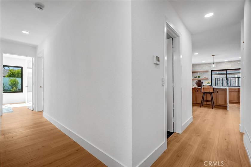 Located in the highly desirable South Coast Metro / Sandpointe - photo 22