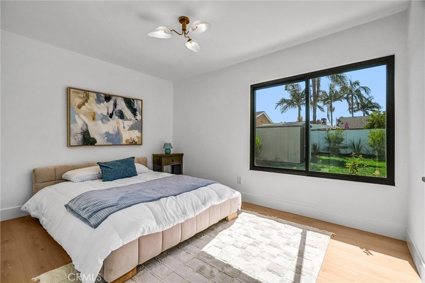 Located in the highly desirable South Coast Metro / Sandpointe - photo 27