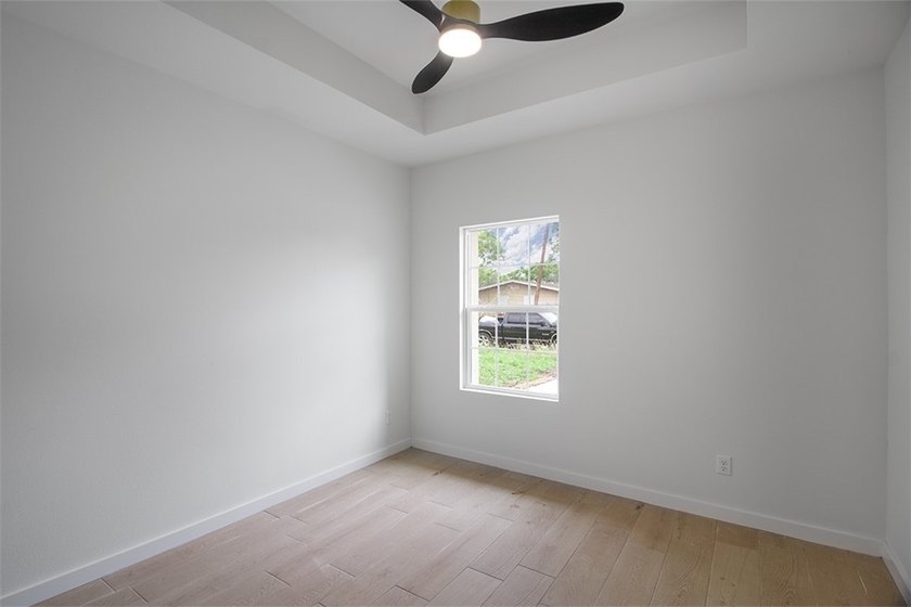 Brand-new construction on a spacious 8,755 sq ft lot in Corpus - photo 28