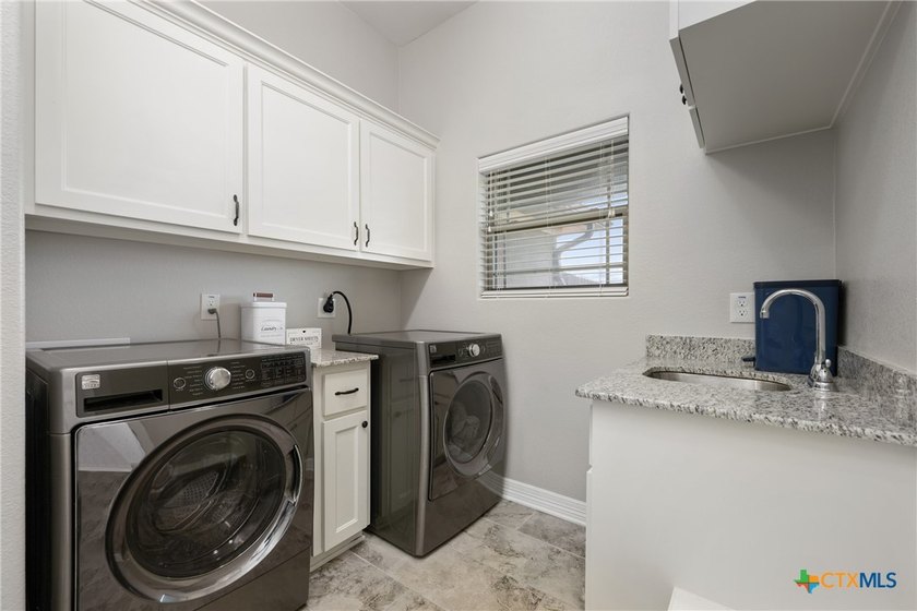 Perfectly positioned on a spacious lot in the heart of Salado - photo 28