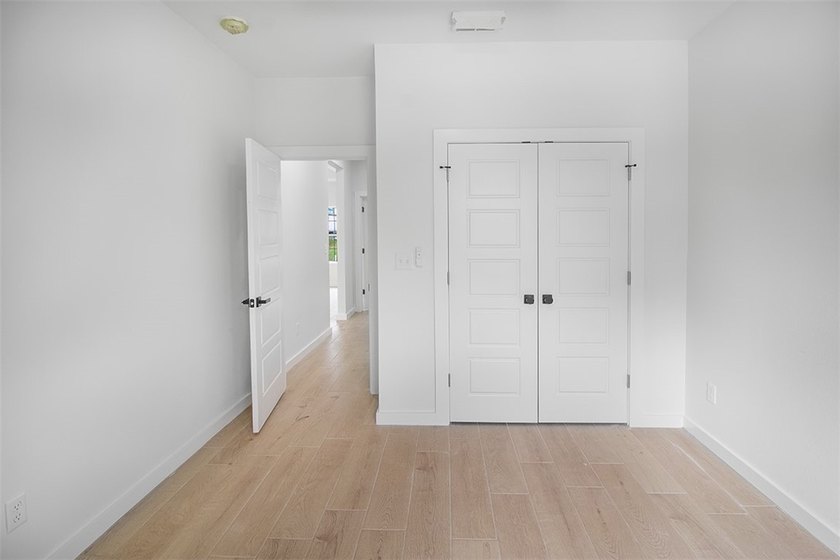 Brand-new construction on a spacious 8,755 sq ft lot in Corpus - photo 29