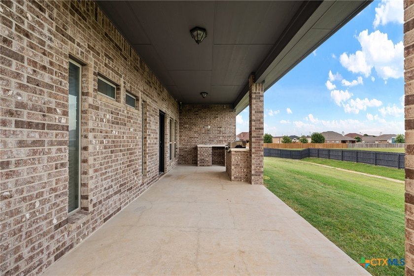 Perfectly positioned on a spacious lot in the heart of Salado - photo 29