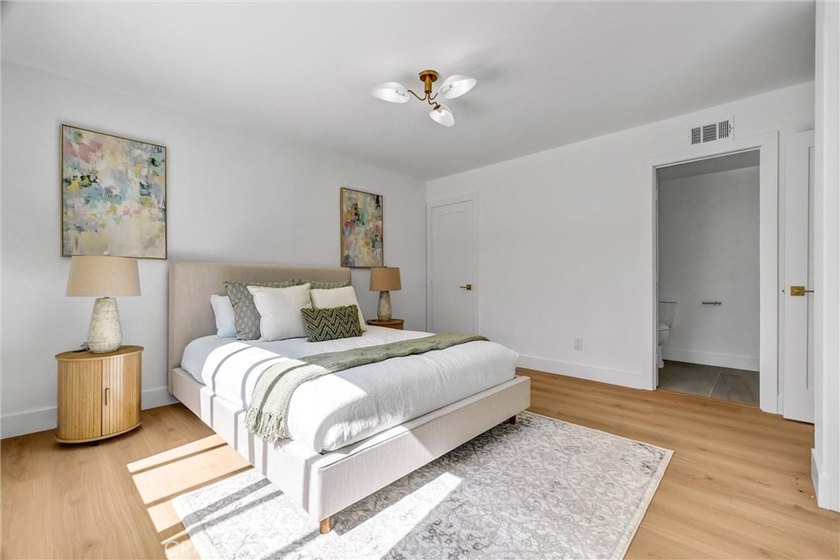 Located in the highly desirable South Coast Metro / Sandpointe - photo 31