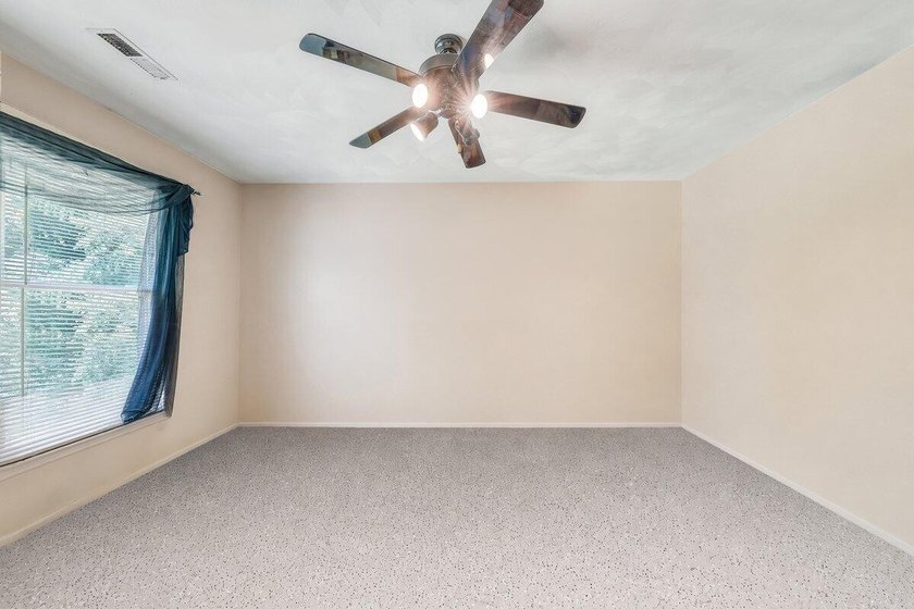 Enjoy the ease of one-level living in this well-maintained - photo 26