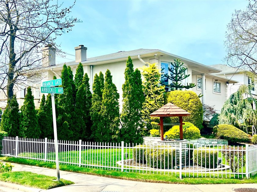 Stately stucco Hi-Ranch offering approximately 3,000 sq. ft. of - photo 2